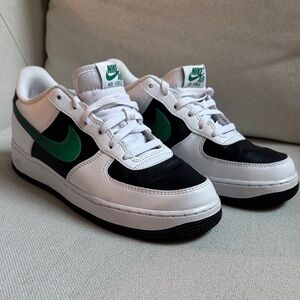Nike Air Force 1 White Black Green Sneakers